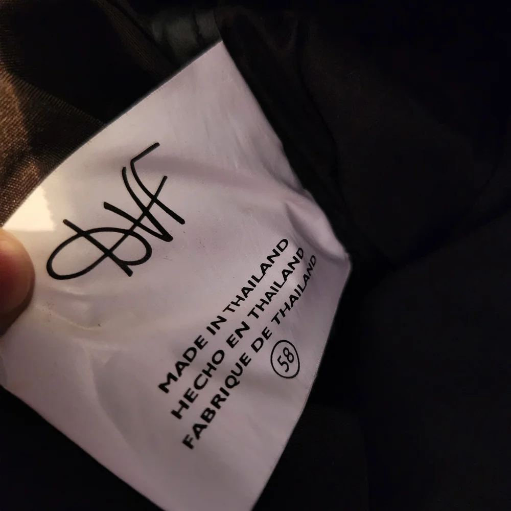 Vintage DVF Diane Von Furstenberg Tote Leopard CarryOn  Duffle Weekender Bag - Picture 8 of 12